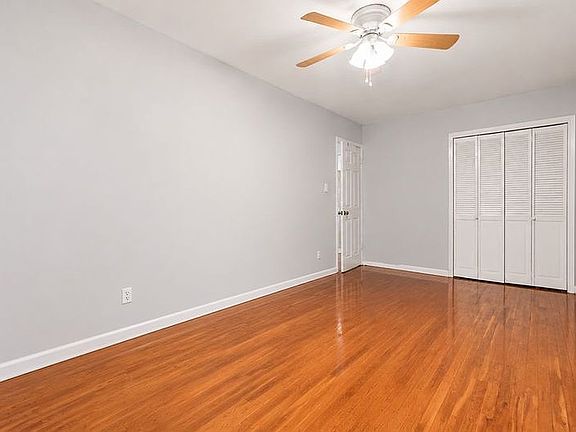 5th image of 2578 E 2nd St