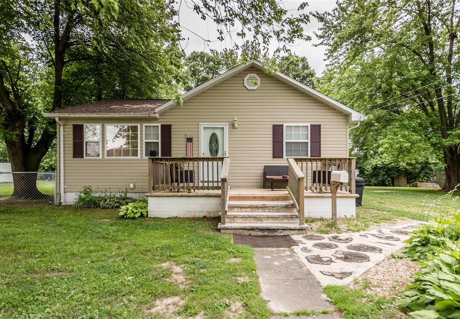 632 Pence Ave, Cottage Hills, IL 62018 Zillow
