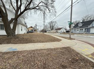 2301 E Walnut St, Des Moines, IA 50317