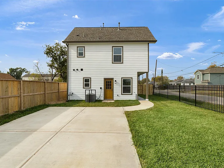6417 Eastland St — Photo 19