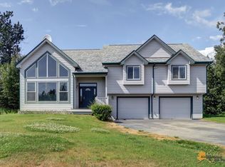 10410 E Olivewood Dr, Palmer, AK 99645