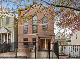2107 W Montrose Ave #1, Chicago, IL 60618