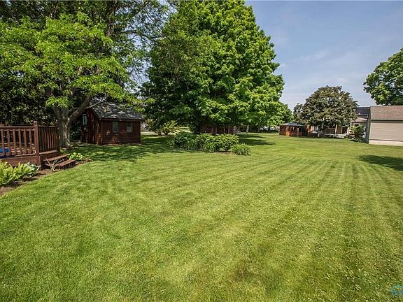 2nd image of 575 Carol Dr