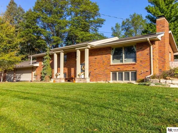 1018 5th St, Friend, NE 68359