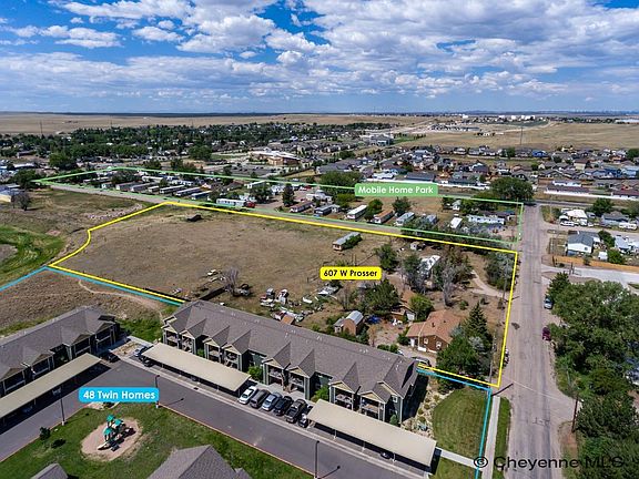 3rd image of 607 W Prosser Rd