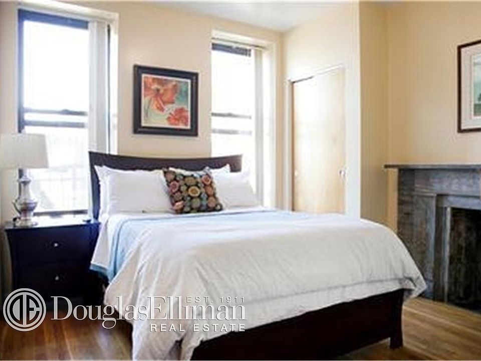 1st image of 323 W 47th St APT 1B
