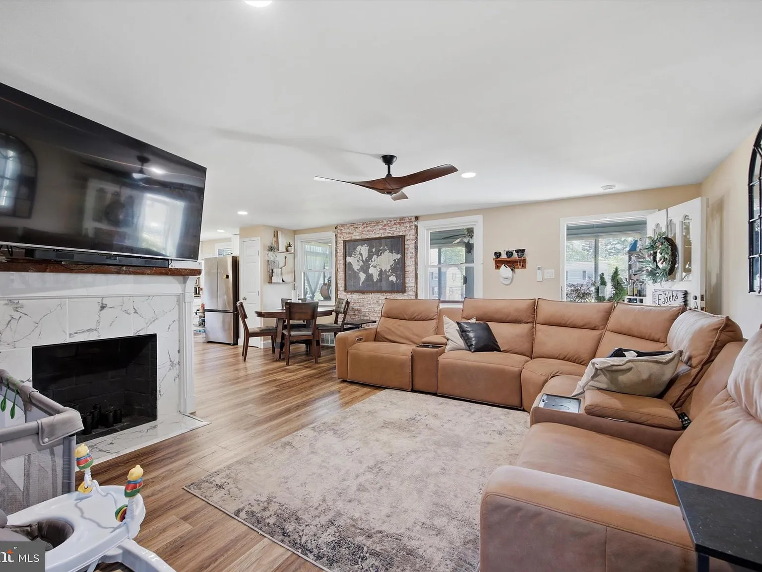 3 bed, 1.5 bath, 1496 sqft, $2,750 — Photo 4
