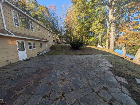 21 Vernon St, Oxford, MA 01540
