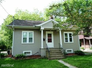 505 Brookland Park Dr #B, Iowa City, IA 52246