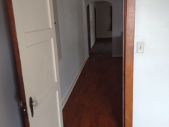 2nd image of 805 Ella St #3