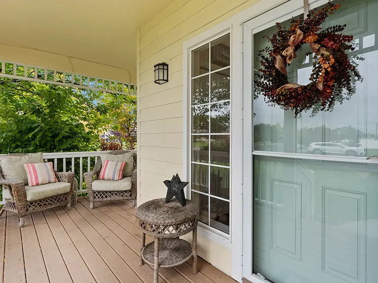 9824 N Jesse Ct — Photo 2