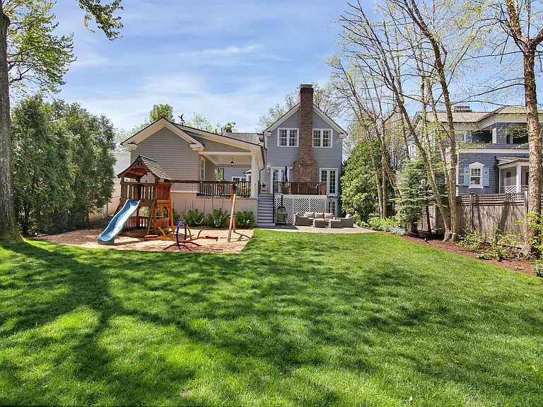 328 Sound Beach Ave — Photo 30