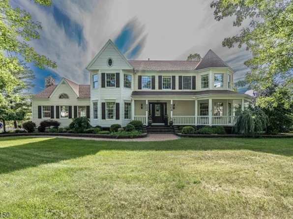 15 Buchanan Way, Raritan Twp., NJ 08822