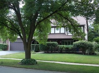 1019 Williamsburg Dr, Naperville, IL
