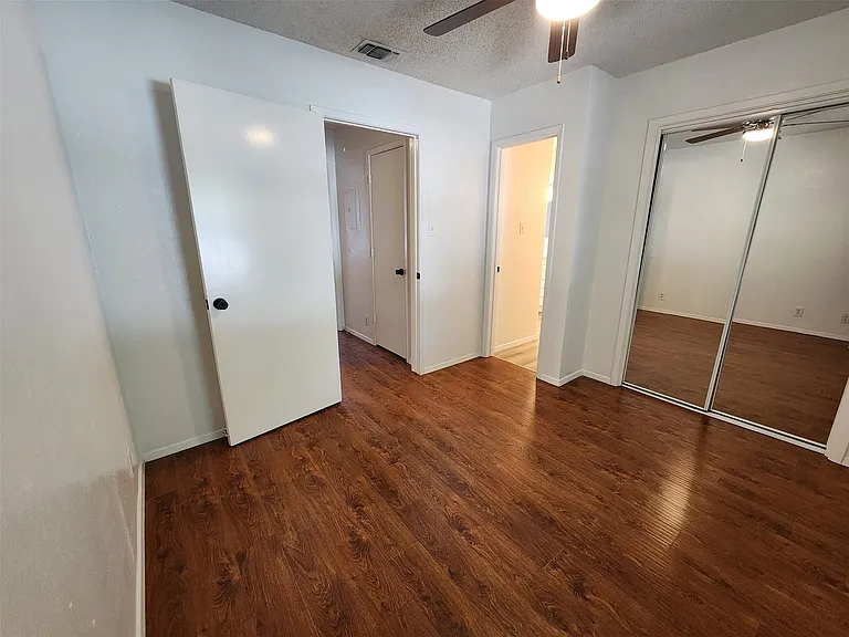716 W Mulberry St #18 — Photo 17