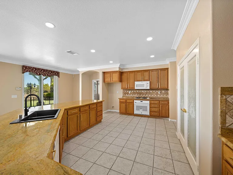 3121 Club Rancho Dr — Photo 17