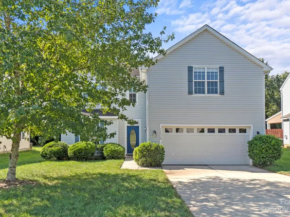 13518 Quiet Stream Ct, Charlotte, NC 28273