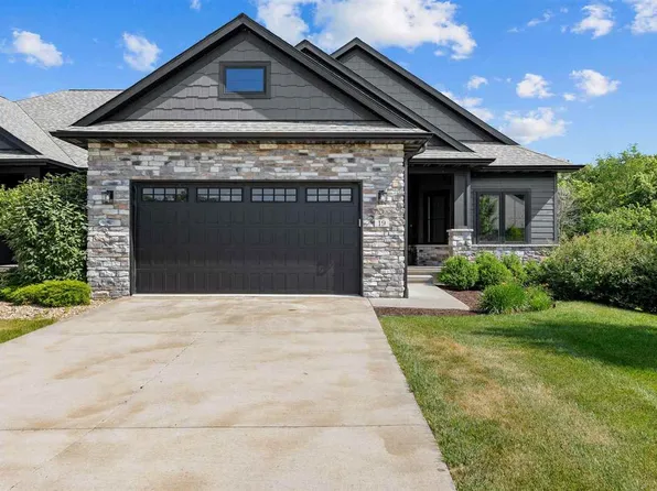 19 Pond Ridge Cir, Coralville, IA 52241
