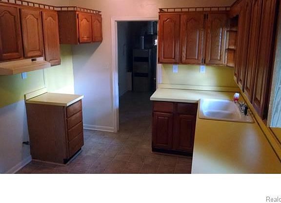 5th image of 5705 Everest Dr