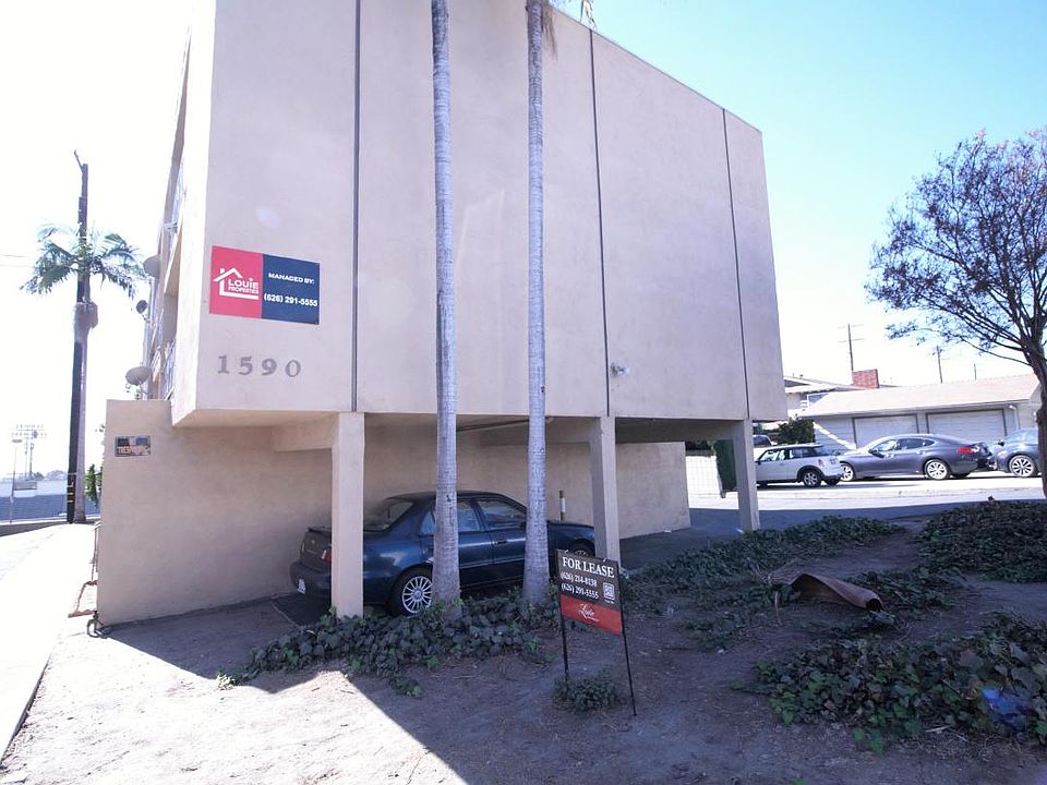 1st image of 1590 College View Dr APT 2