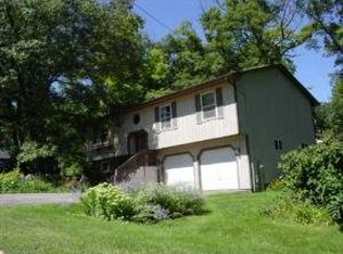 101 Woody Way, Oakwood hills, IL 60013