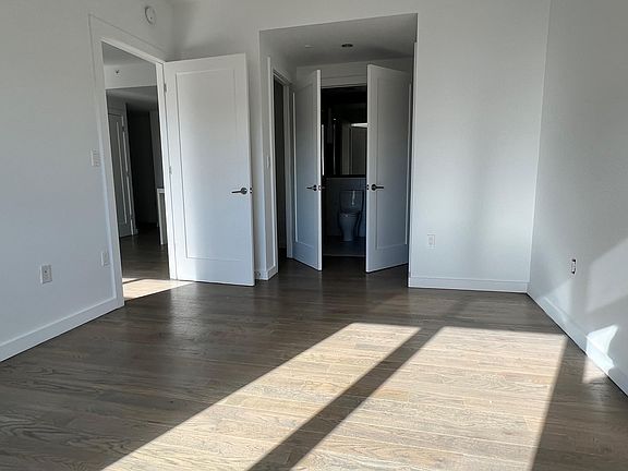 4th image of 125 Parkside Ave APT 5N