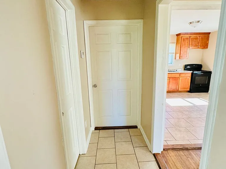 106 Springs St — Photo 6
