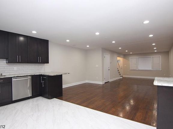 3rd image of 75 Watchung Ave