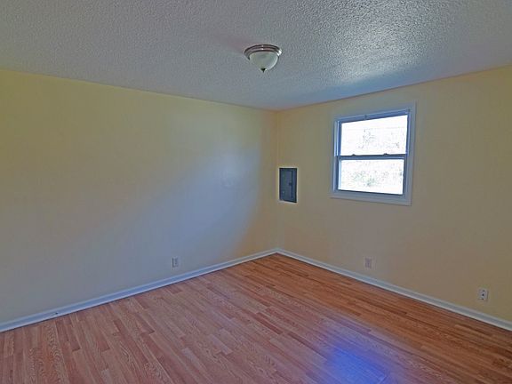 2nd image of 115 Tandy Dr APT C