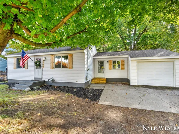 3700 Miramar Ave NE, Grand Rapids, MI 49525