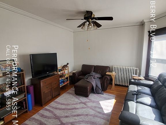 3rd image of 1912 E Newberry Blvd #1912