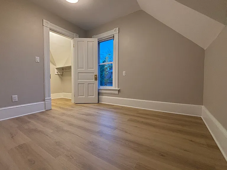 1702 Ferry St — Photo 13