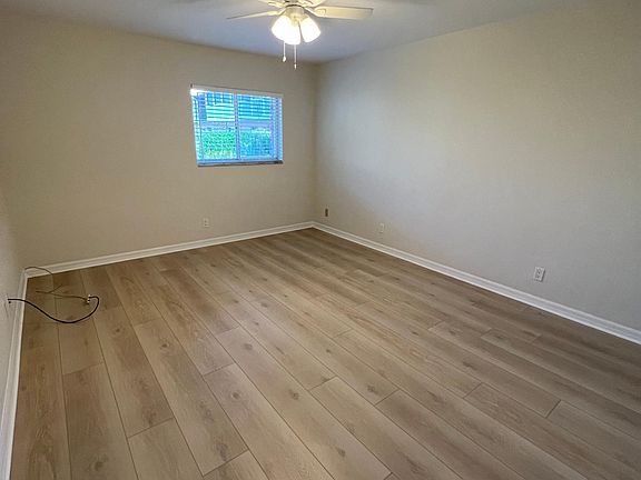 5th image of 3805 S School Ave APT 6