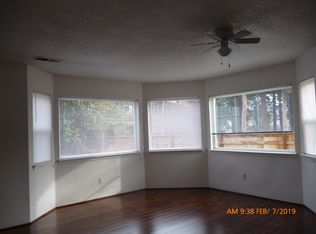 2944 E Barnett Rd APT B, Medford, OR 97504