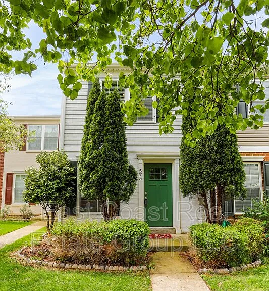575 Lancaster Pl — Photo 3