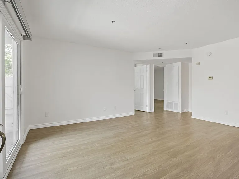 4111 Carol Dr #C — Photo 2