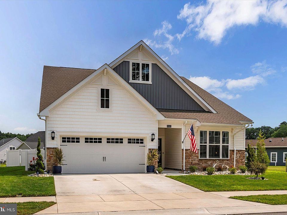 1st image of 32422 Norman Ln