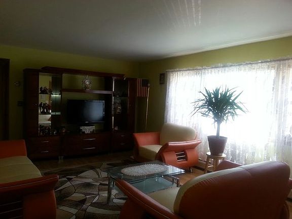 2nd image of 3814 N Harlem Ave APT 1E