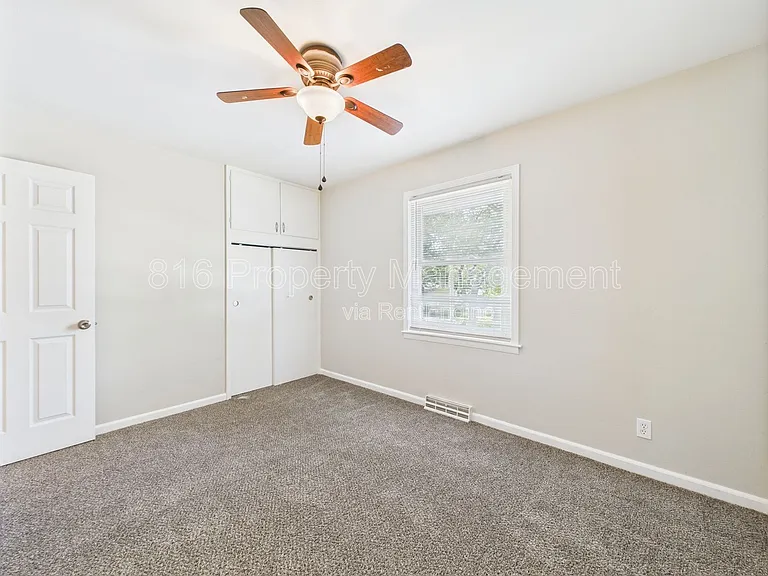 4321 N Lister Ave — Photo 32