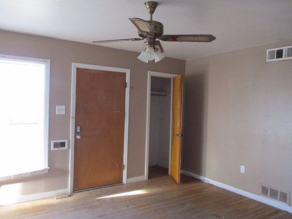 2nd image of 1401 W 19th St