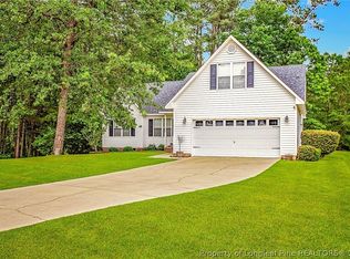 210 Southern Oaks Dr, Raeford, NC 28376