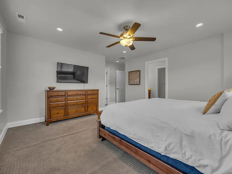 1072 W Cattail Ct — Photo 17