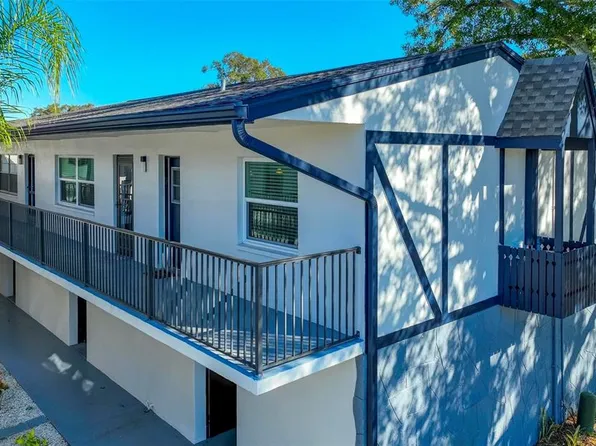 1126 King Arthur Ct APT 418, Dunedin, FL 34698