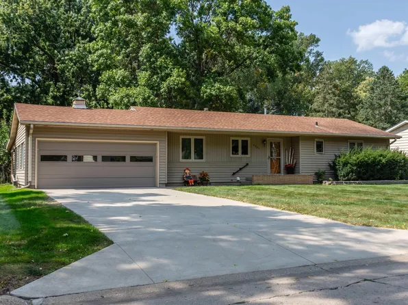 3303 Idlewood St, Sioux City, IA 51104