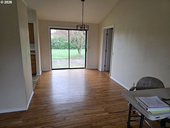 4th image of 557 S 44th St