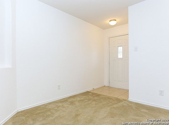 4th image of 8635 Silver Willow