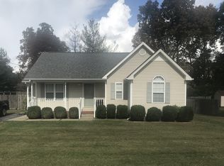 109 Acorn Dr, Dickson, TN 37055