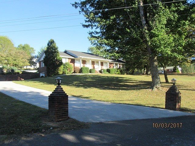 1st image of 3310 Oakdale Ln