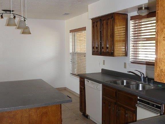 Kitchen With Center Island