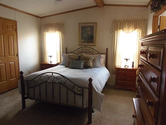 Master Bedroom/Bath